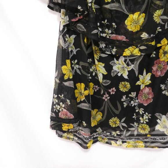 LOVE & LEGEND | 1X | Floral Print Blouse With Ruffled Sleeves - Picture 12 of 13